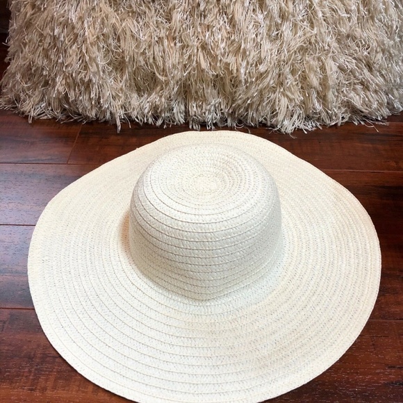 Vintage BoHo Cream Wide Brim Floppy Hat - Picture 7 of 7